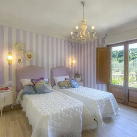 Torresassa Con Piscina Villa